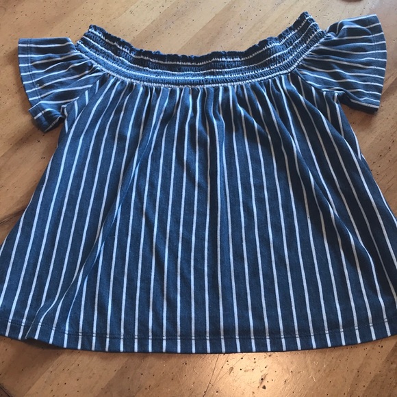 American eagle off the shoulder top - Picture 1 of 1